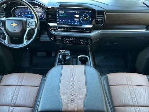 Used 2024 Chevrolet Silverado 1500 High Country w/ Technology Package AWD/4WD image 13