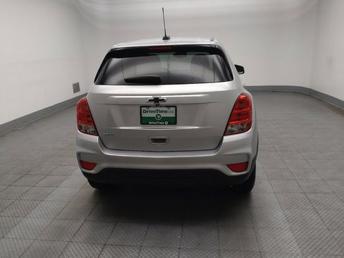 Used 2020 Chevrolet Trax LS w/ Tint and Cruise Package FWD image 7