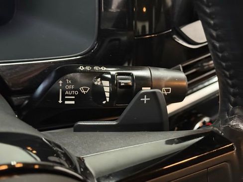 Used 2022 Nissan Pathfinder Platinum w/ Cargo Package image 20