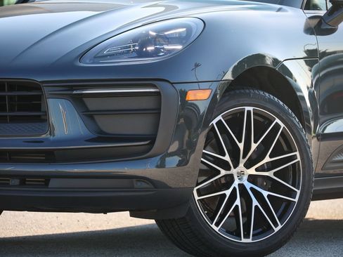 Certified 2026 Porsche Macan Turbo AWD/4WD image 8