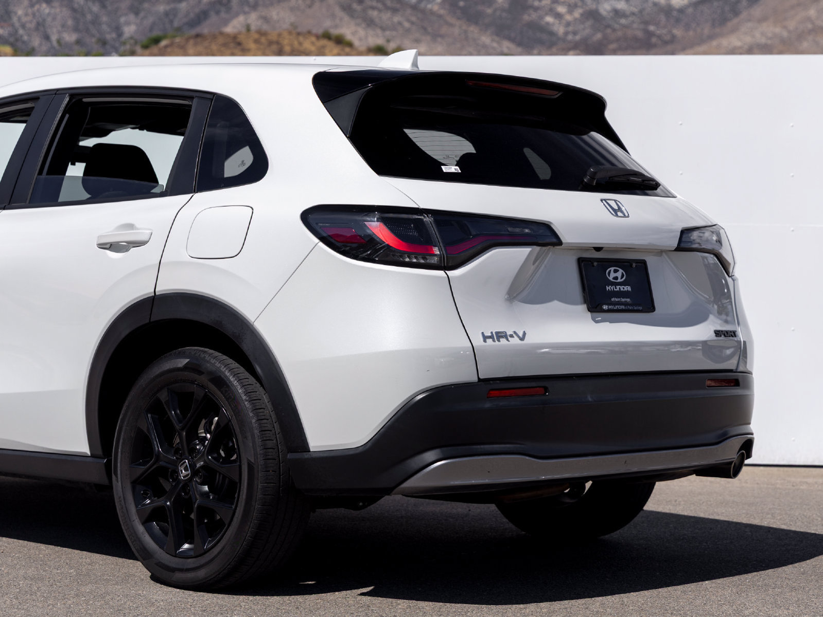 Used 2025 Honda HR-V Sport image 5