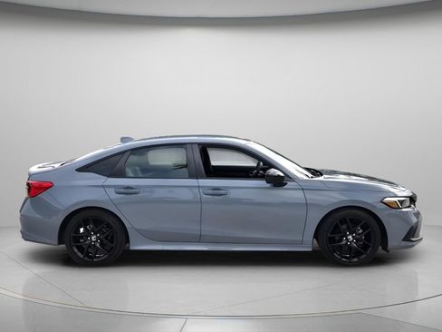 Certified 2024 Honda Civic Sport image 3
