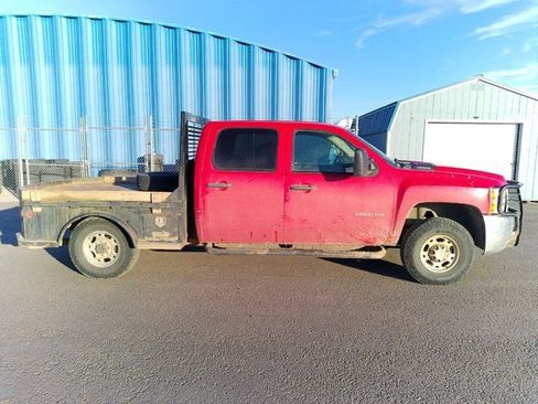 Used 2010 Chevrolet Silverado 2500 LT w/ Interior Plus Package image 2