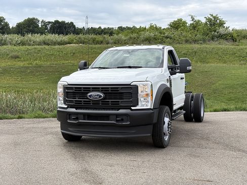 New 2026 Ford F550 4x4 Regular Cab Super Duty image 1