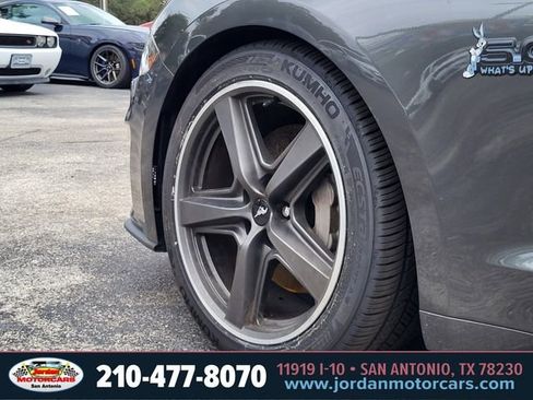 Used 2018 Ford Mustang GT Premium w/ Equipment Group 401A RWD image 29