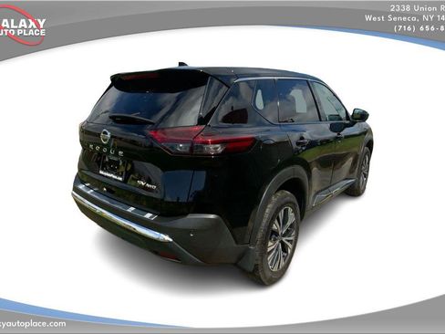 Used 2021 Nissan Rogue SV image 5