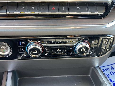 Used 2022 GMC Sierra 1500 SLT w/ SLT Convenience Package image 21