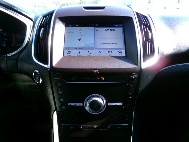 Used 2019 Ford Edge Titanium w/ Equipment Group 301A AWD/4WD image 22