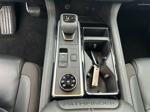 Certified 2023 Nissan Pathfinder SL image 26