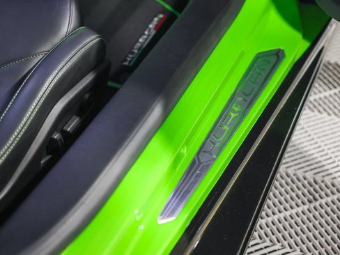 Used 2021 Lamborghini Huracan EVO RWD image 32