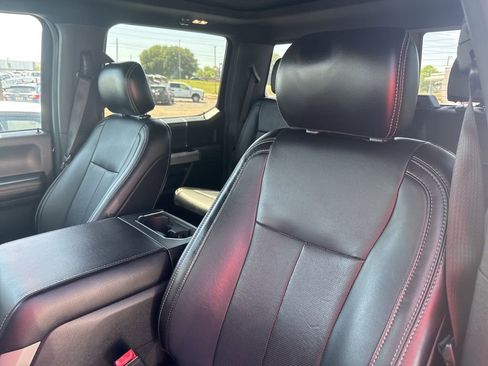 Used 2019 Ford F150 Lariat image 27