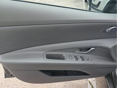 Used 2026 Hyundai Elantra Hybrid FWD image 26