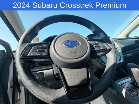 Used 2024 Subaru Crosstrek 2.5i Limited AWD/4WD image 17