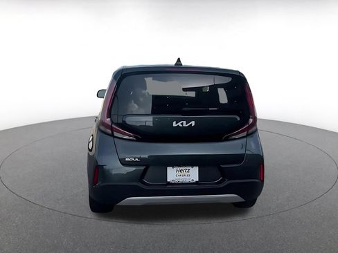 Used 2025 Kia Soul LX w/ LX Technology Package FWD image 12