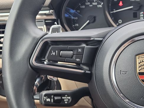 Certified 2026 Porsche Macan AWD/4WD image 26