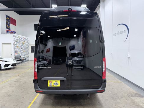 Used 2025 Mercedes-Benz Sprinter 2500 image 6