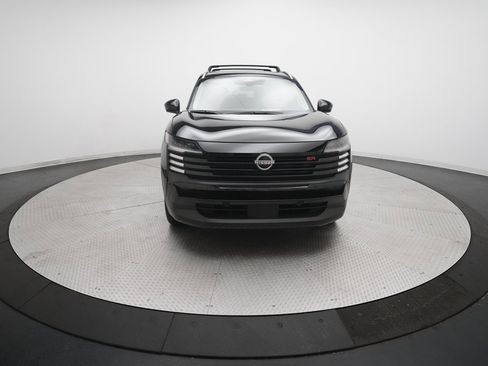 Certified 2025 Nissan Kicks SR image 11