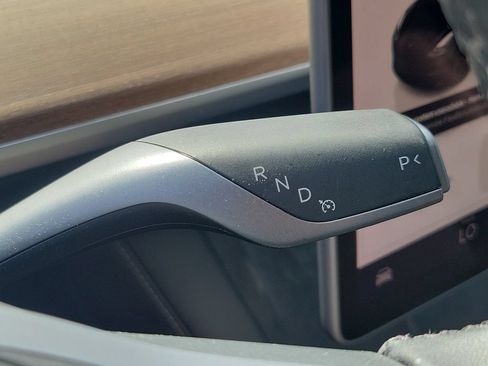 Used 2023 Tesla Model 3 Standard Range RWD image 26
