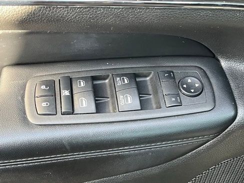 Used 2022 Jeep Grand Cherokee Limited image 22