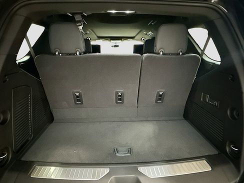 New 2025 GMC Yukon Denali w/ Denali Reserve Package image 26