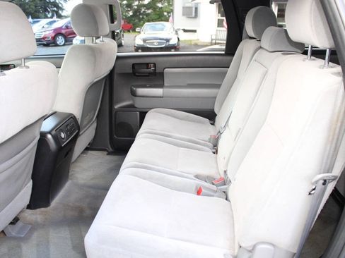 Used 2010 Toyota Sequoia SR5 AWD/4WD image 18