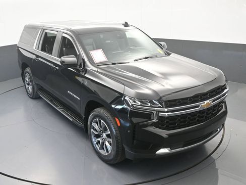 Used 2023 Chevrolet Suburban LS image 18