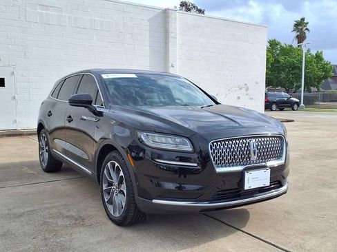 Used 2022 Lincoln Nautilus Reserve w/ Equipment Group 201A FWD image 18
