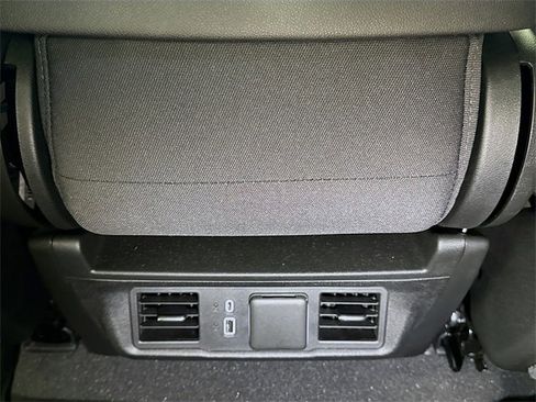 Used 2024 GMC Sierra 1500 Elevation image 23