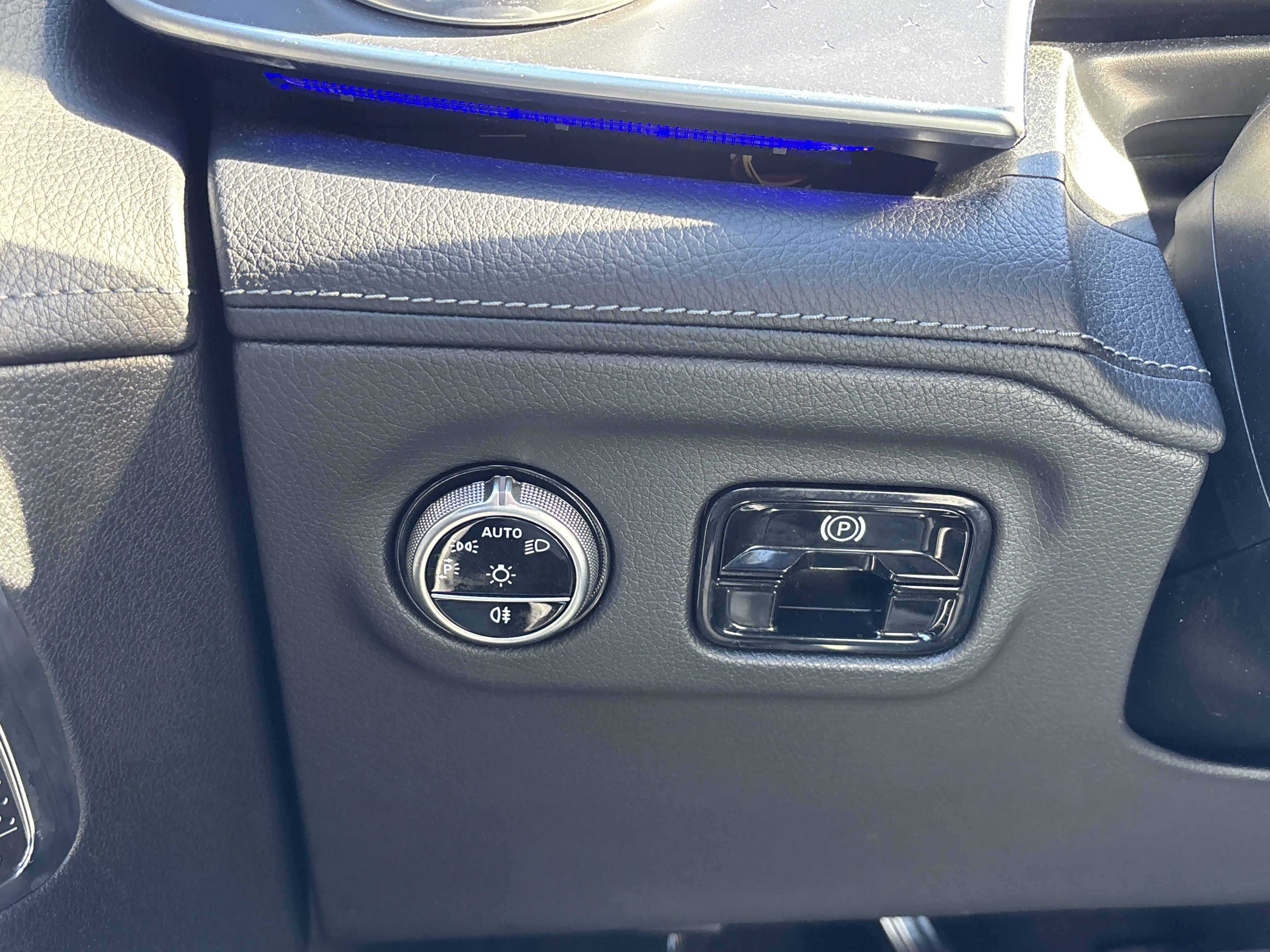Used 2023 Mercedes-Benz EQE 350+ 4MATIC Sedan w/ Exclusive Trim Package image 33