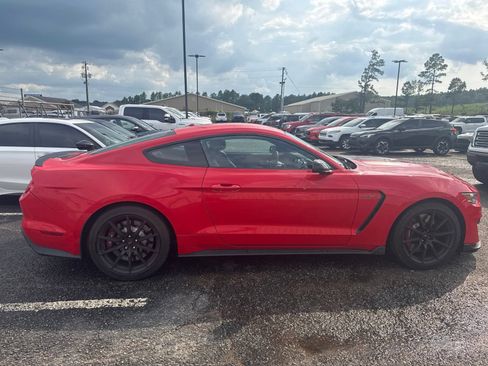 Used 2016 Ford Mustang Shelby GT350 w/ Technology Package RWD image 8