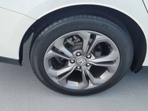 Used 2024 Honda Accord EX image 7