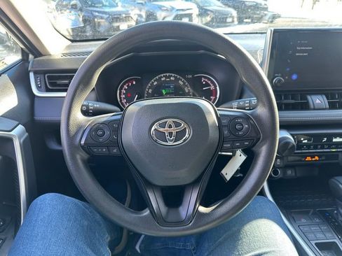 Certified 2025 Toyota RAV4 LE image 32