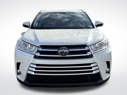 Used 2018 Toyota Highlander XLE image 9
