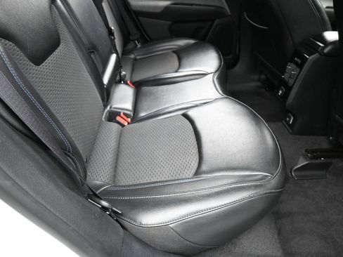 Used 2023 Jeep Compass Latitude AWD/4WD image 35