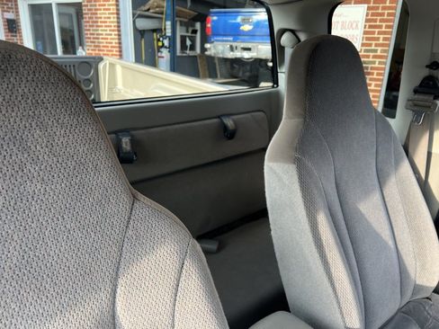 Used 2004 Dodge Dakota SLT w/ Deluxe Convenience Group AWD/4WD image 7