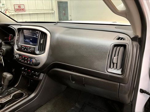 Used 2016 GMC Canyon SLT w/ Driver Alert Package image 18