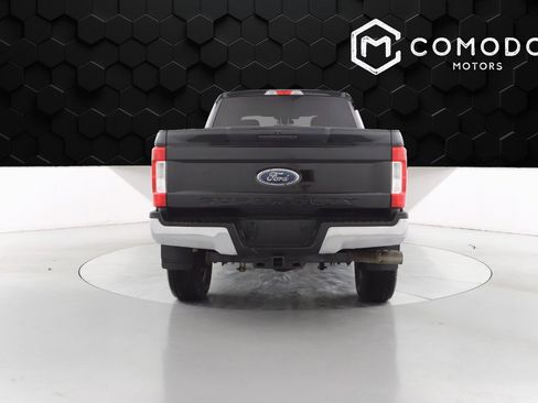 Used 2017 Ford F250 XLT w/ Snow Plow Prep Package image 4