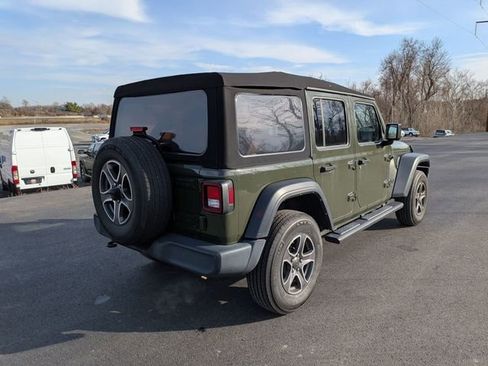 Used 2021 Jeep Wrangler Unlimited Sport AWD/4WD image 3