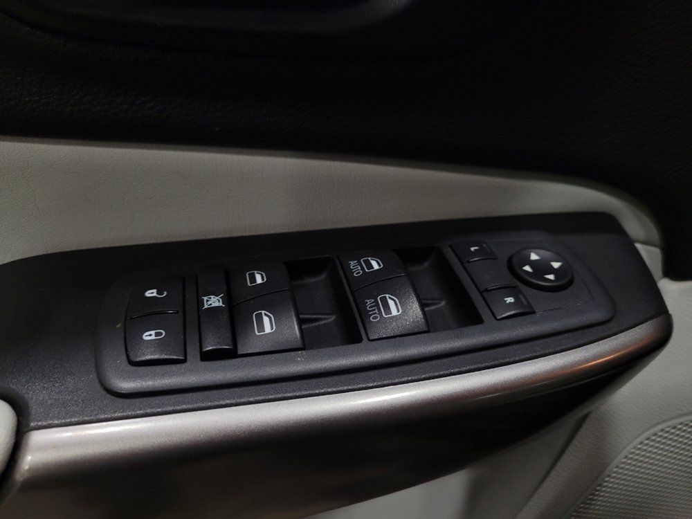 Used 2020 Jeep Cherokee Limited AWD/4WD image 27