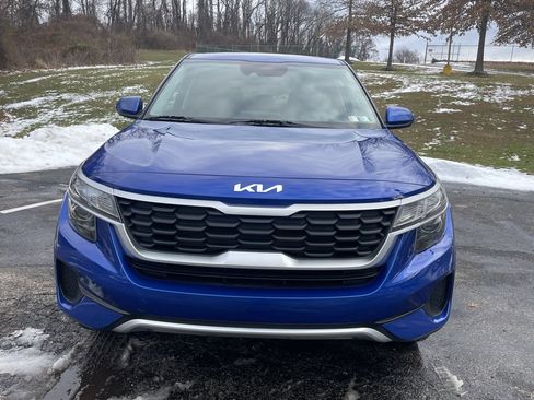 Used 2023 Kia Seltos LX image 8