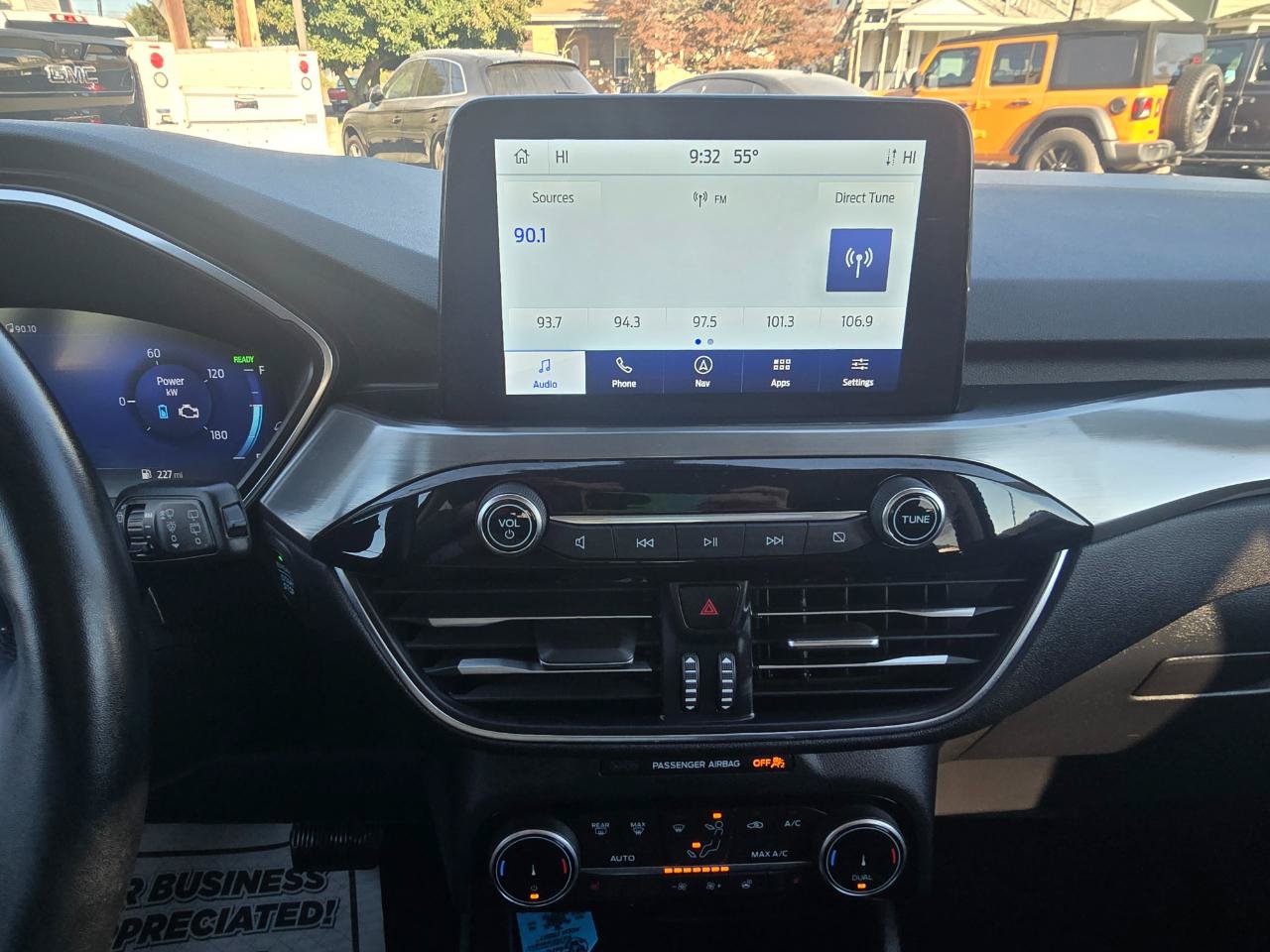 Used 2022 Ford Escape Titanium AWD/4WD image 9