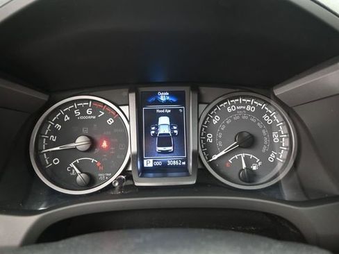 Used 2023 Toyota Tacoma TRD Off-Road w/ TRD Premium Off Road Package AWD/4WD image 8
