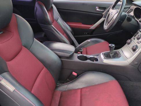 Used 2010 Hyundai Genesis 2.0T image 19