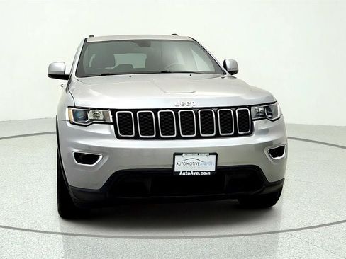 Used 2021 Jeep Grand Cherokee Laredo RWD image 2