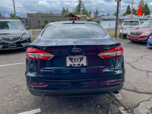 Used 2020 Ford Fusion SE FWD image 9
