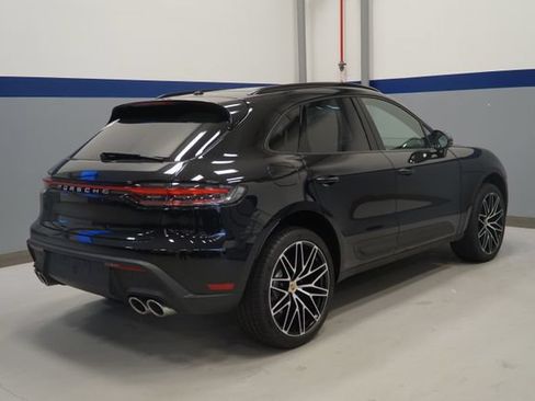 Certified 2026 Porsche Macan AWD/4WD image 10
