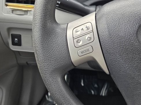 Used 2012 Toyota Corolla LE FWD image 23
