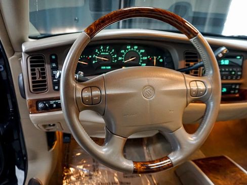 Used 2004 Buick Park Avenue Ultra w/ Ultra Luxury Package FWD image 11