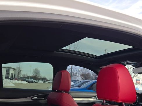 Used 2022 Alfa Romeo Stelvio Veloce image 10