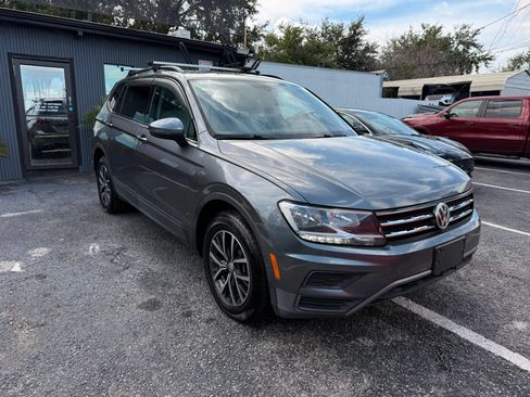 Used 2019 Volkswagen Tiguan SE AWD/4WD image 3